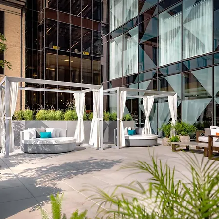 Humaniti Hotel Montreal, Autograph Collection-2